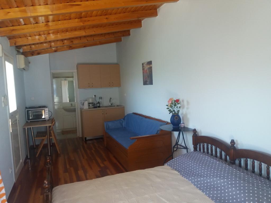 Villa Per Mare Loutra Oraias Elenis Esterno foto