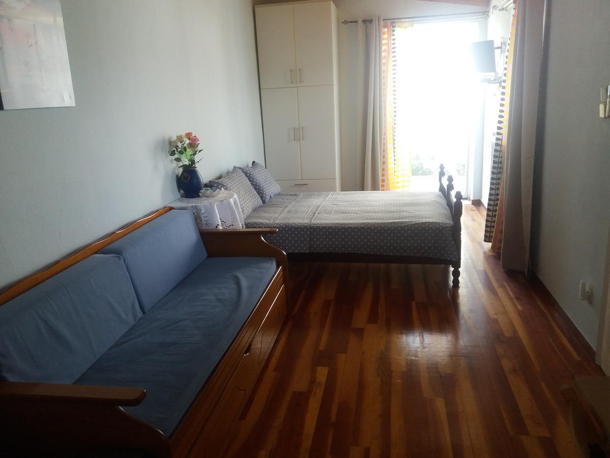 Villa Per Mare Loutra Oraias Elenis Esterno foto