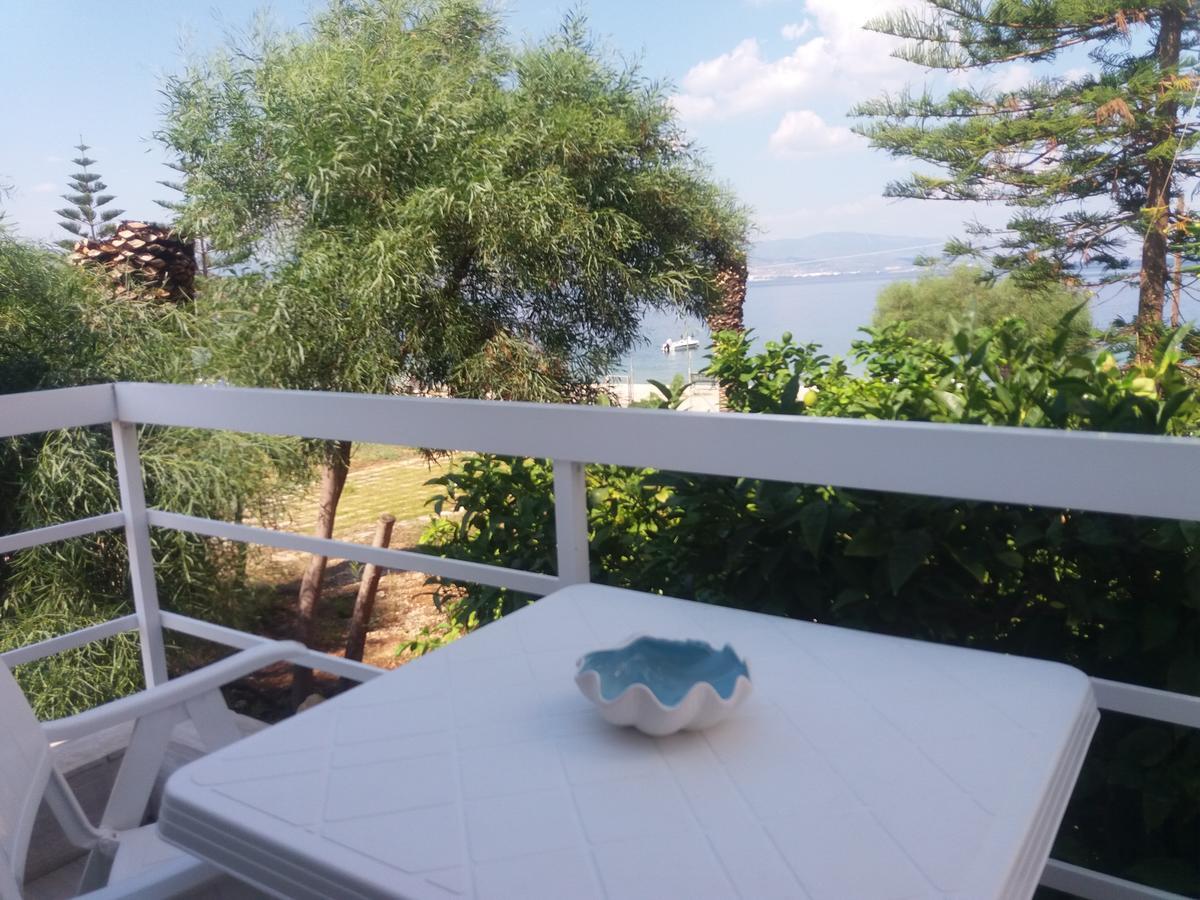 Villa Per Mare Loutra Oraias Elenis Esterno foto